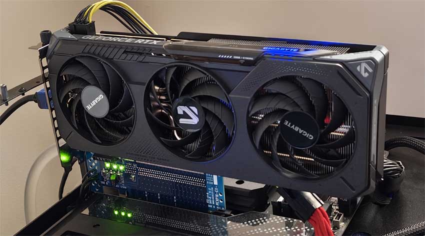 Gigabyte RTX 5060 GAMING OC 8G; Alza.sk