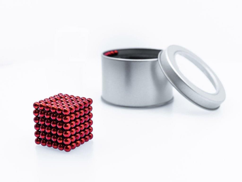 Neocube magnetická stavebnica – červená