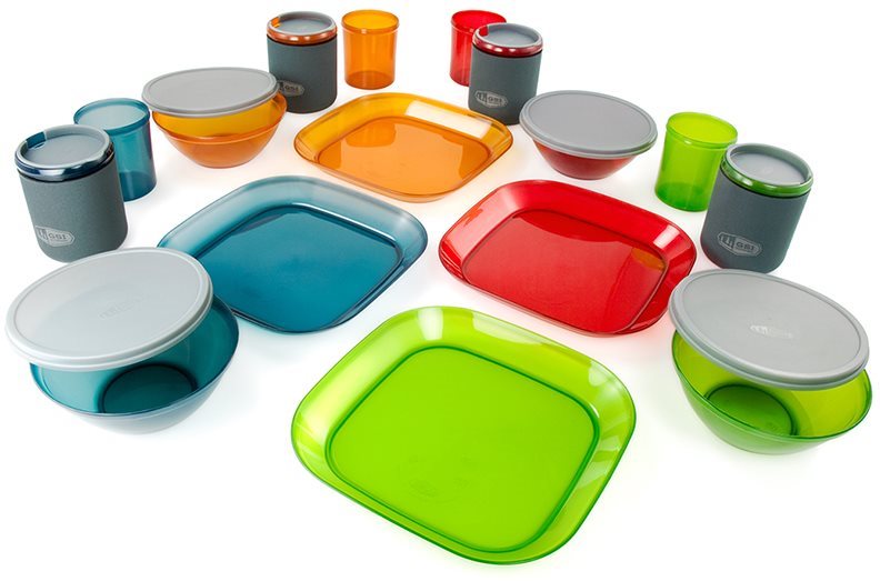 GSI Outdoors Infinity 4 Person Deluxe Tableset, Multicolor