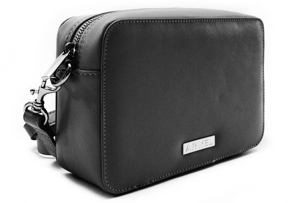 Arwel čierna kožená crossbody kabelka Perrin