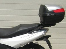 SHAD Montážna súprava Top Master na horný kufor na Aprilia Sportcity Cube 125 / 300 (09-13)