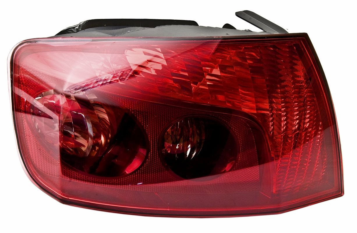 ACI PEUGEOT 407 04- zadné svetlo (bez objímok) 4-dv. L