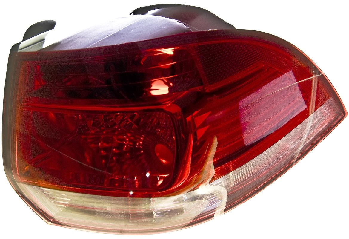 ACI VW GOLF 03-08 zadné svetlo (bez objímok) s červeným orámovaním Variant P