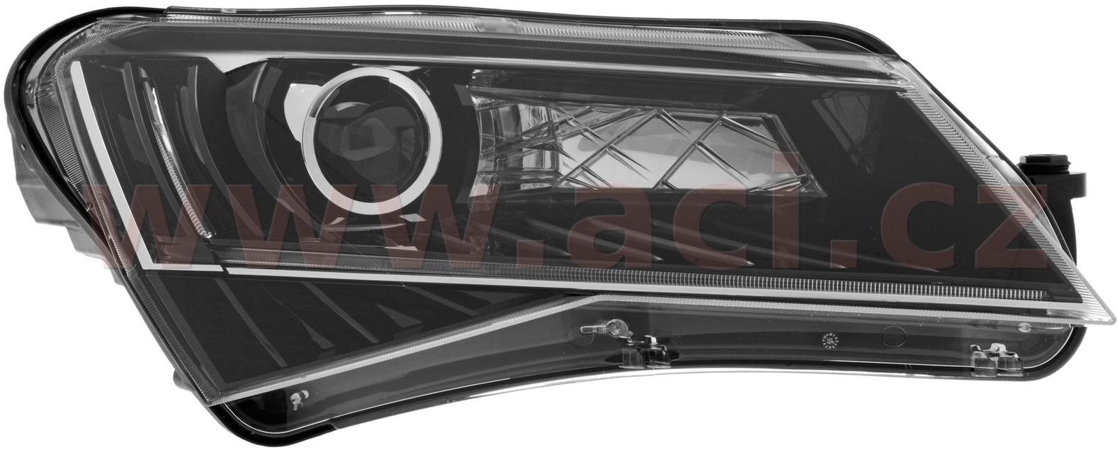 HELLA ŠKODA SUPERB 15- pr. svetlo XENON D3S (adapt diaľk. sv., s motorčekom, bez jednotky, bez výbojky, bez žiarovky)