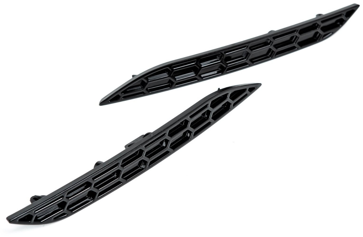 ACEXXON náhrada zadných odraziek vo vzore včelieho plástu pre BMW radu 2 F22 M-Sport, farba lesklá č