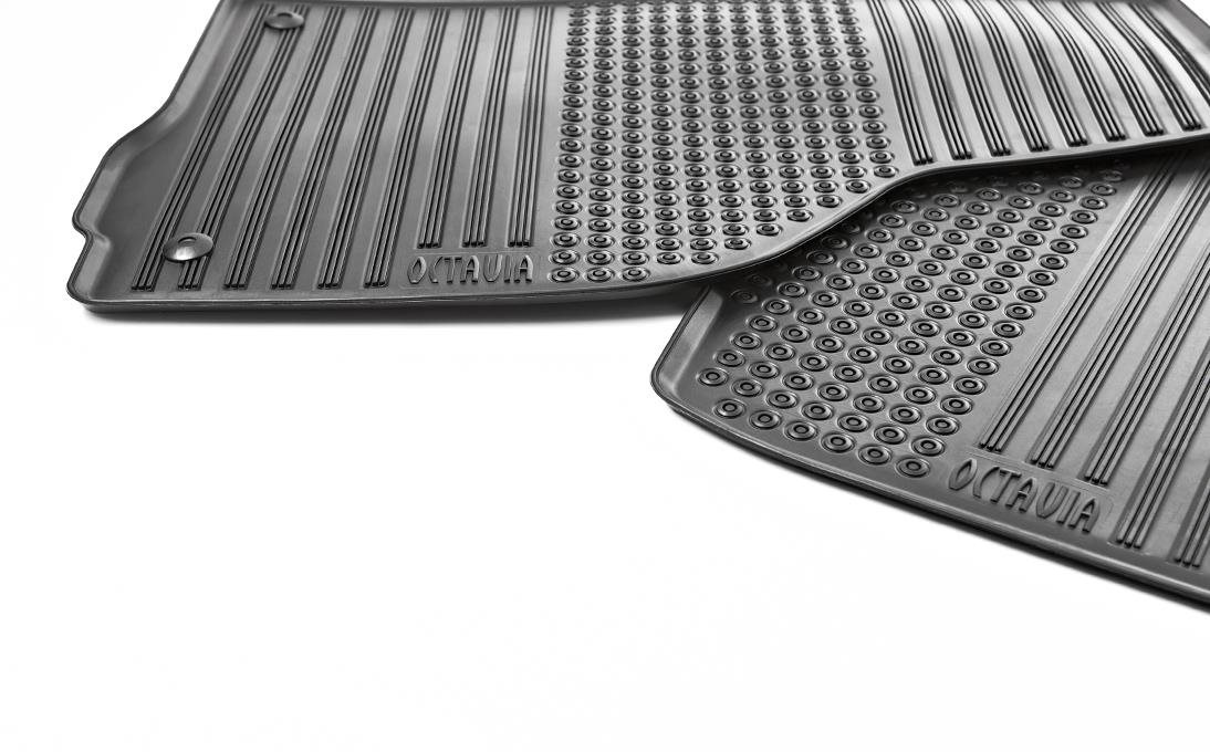 ŠKODA gumové koberce OCTAVIA II – predné
