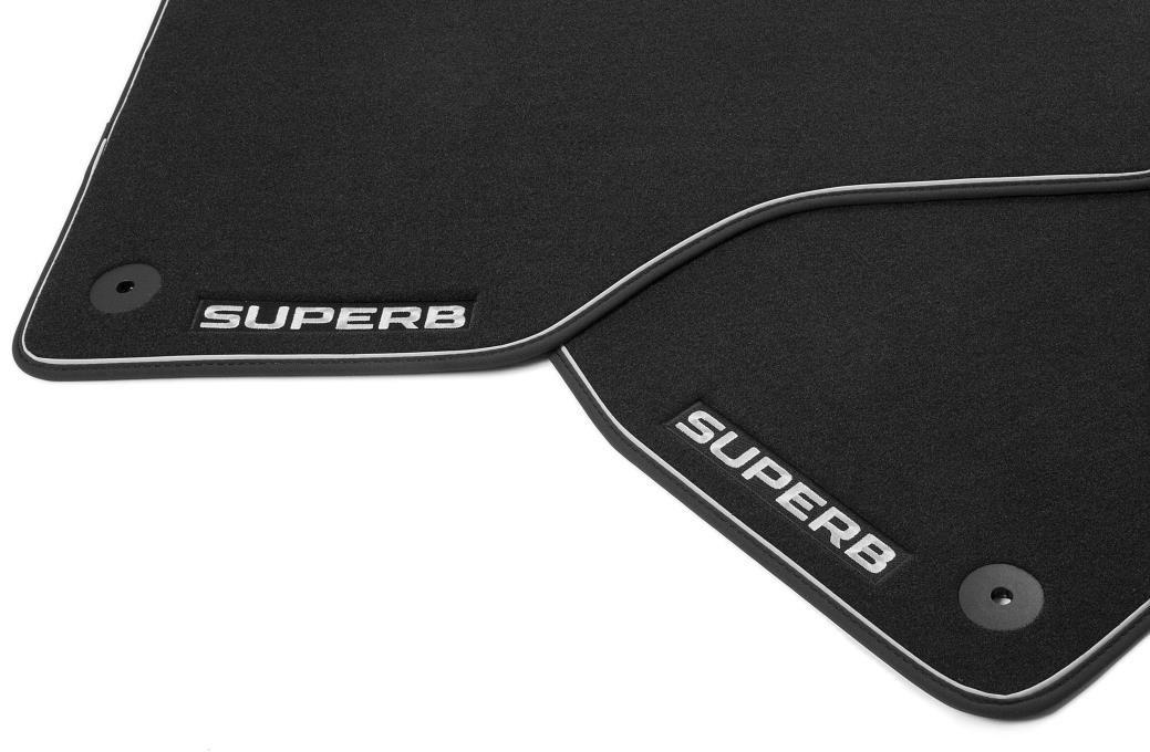 ŠKODA súprava textilných kobercov Prestige SUPERB III