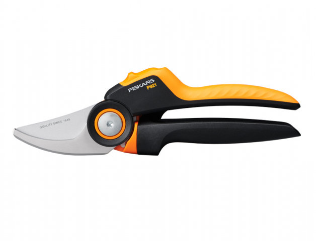 Fiskars Nožnice záhradné X-series PowerGear™ dvojčepeľové (M) P921
