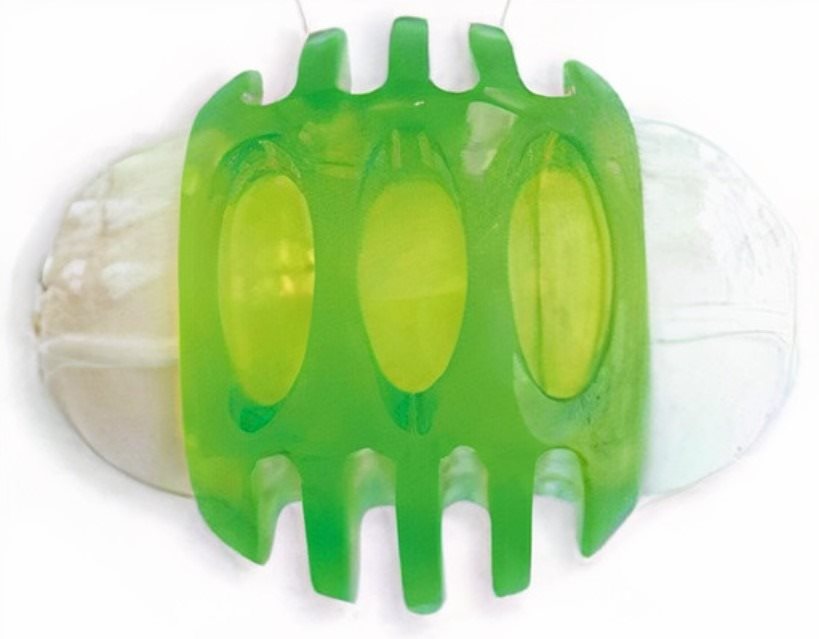 M-Pets Squeaky Fun Ball zelená 6,7 cm
