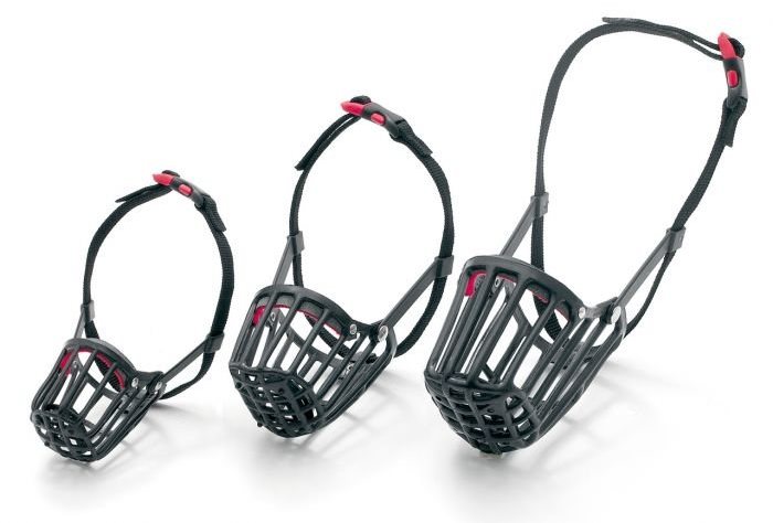 Karlie-Flamingo Náhubok plastový čierny 22 × 26 – 43 cm