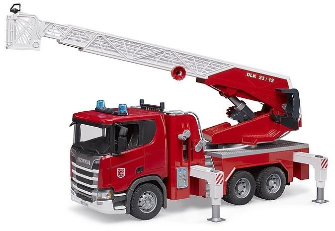 Bruder 3591 Hasičské vozidlo Scania Super 560R s otočným rebríkom a vodnou pumpou