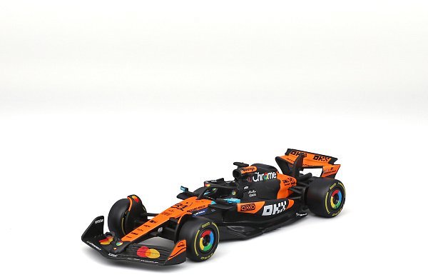 Bburago Race Formula F1, McLaren F1 MCL39.2025, 81 Oscar Piastri, 1:43