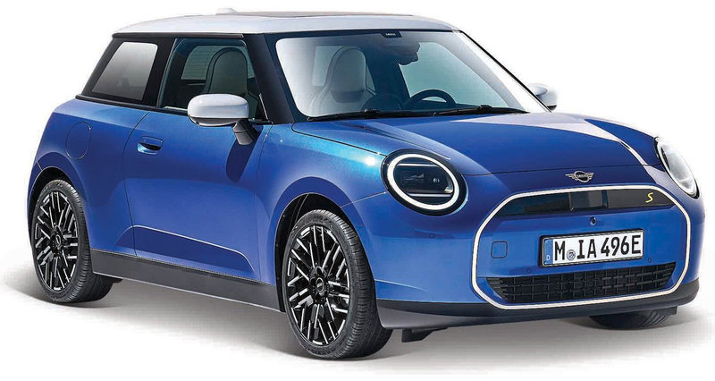 Maisto Mini Cooper SE 1:24 modrá