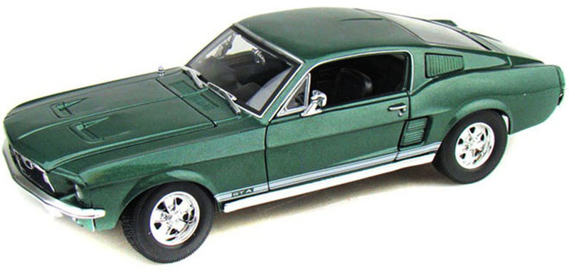 Maisto Ford Mustang Fastback 1967 1:18 zelená metalíza