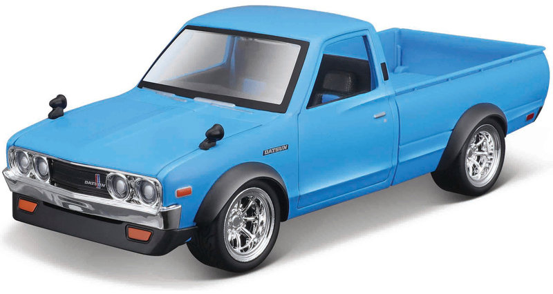 Maisto Datsun 620 1973 Pick-up s Lamborgini Urus 1:24 modrá