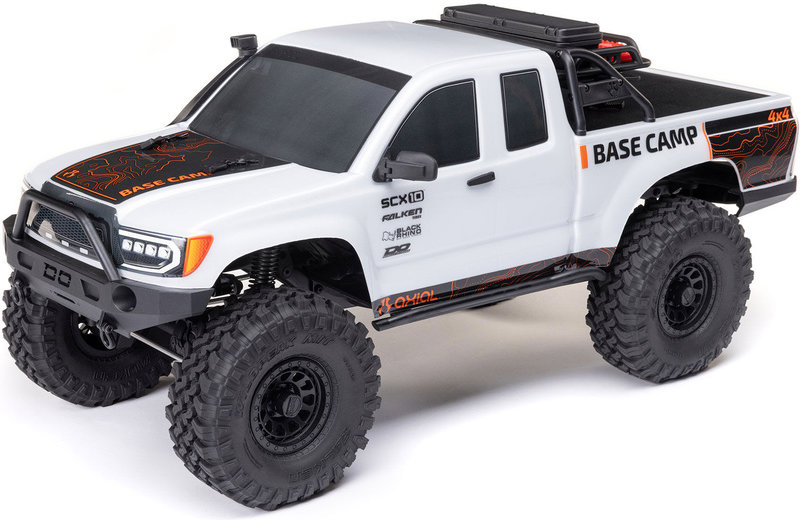 Axial SCX10 III Base Camp 4WD 1:10 RTR biele