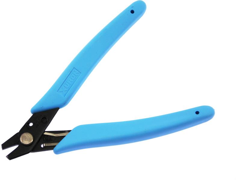 Shesto Xuron nožnice rovné 691