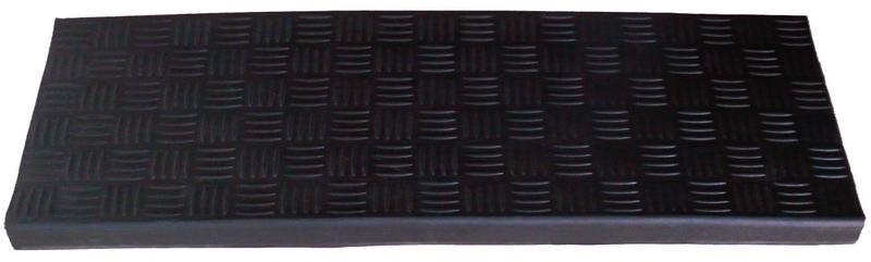 DuraHome Nášlapná rohožka na schody gumová Gossan 25 × 75 cm, čierna