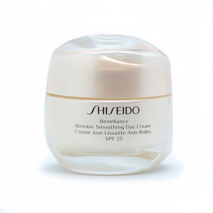 SHISEIDO Benefiance Smoothing Day Cream SPF 25