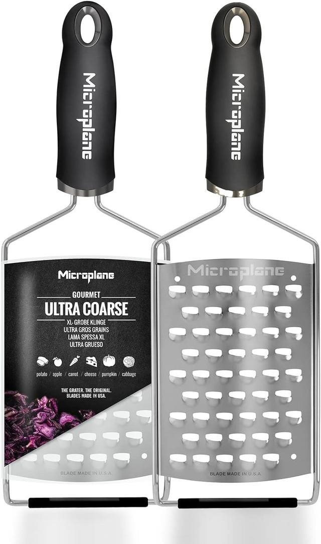 Microplane Gourmet Strúhadlo ultrahrubé s rukoväťou čierne