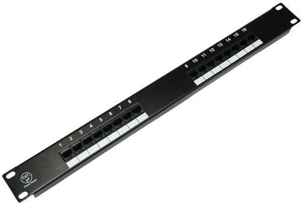 Datacom, 16× RJ45, priamy, CAT5E, UTP, čierny, 1U