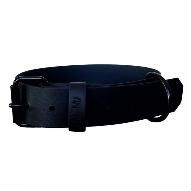 MA-NU Obojok pre psa Dark Moon/Čierny 38 mm × 30 – 40 cm