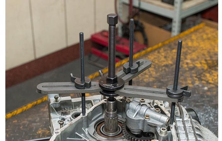BIKESERVICE nástroj na oddeľovanie kárterov motora