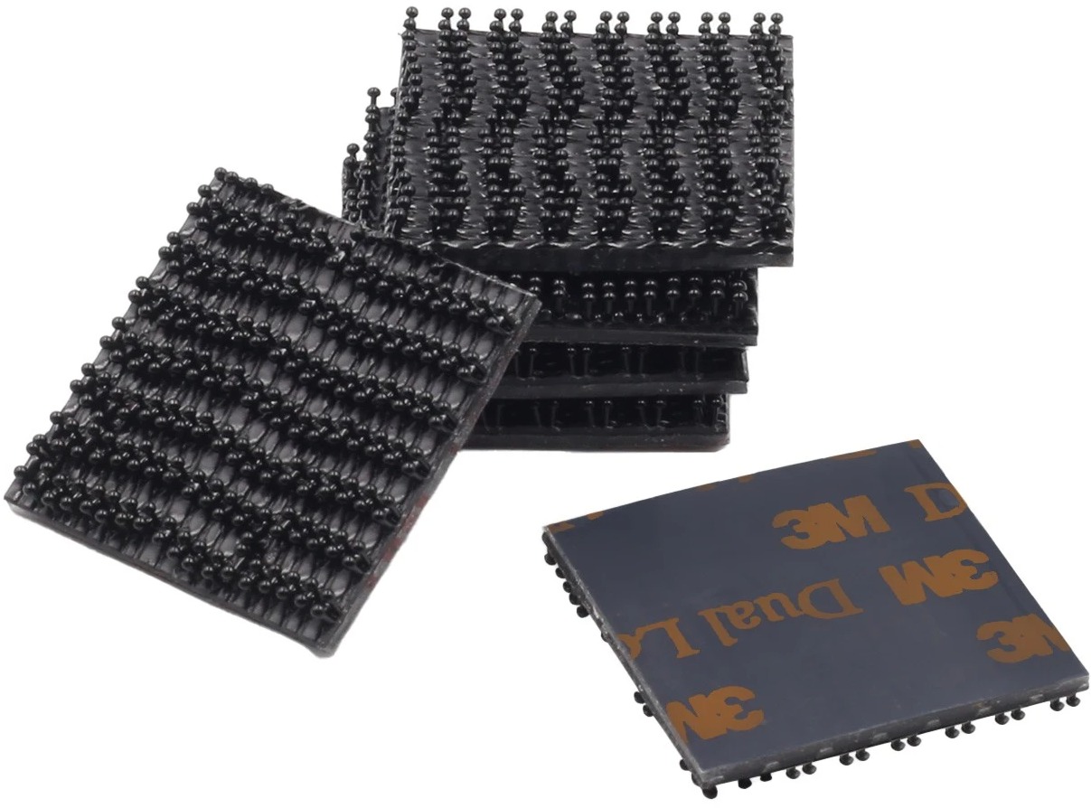 3M Dual Lock samolepiaci obojstranný suchý zips 25,4 × 25,4 mm 6 ks čierny