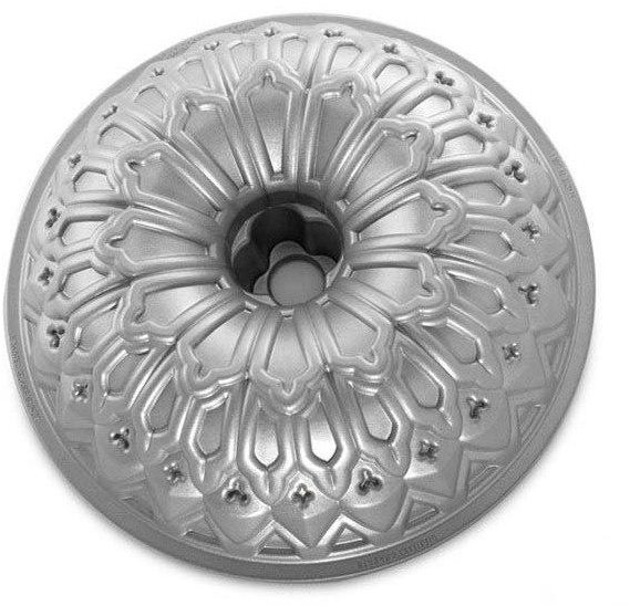 Nordic Ware Forma na bábovku Royal 9cup strieborná