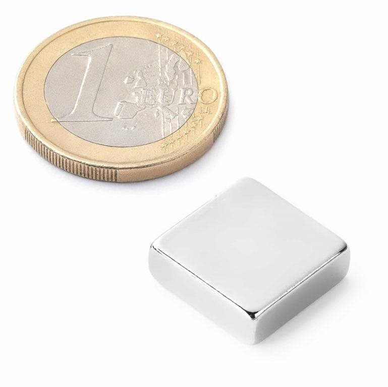 SOLLAU neodymový silný hranol 15 × 15 × 5 mm – balenie 3 ks