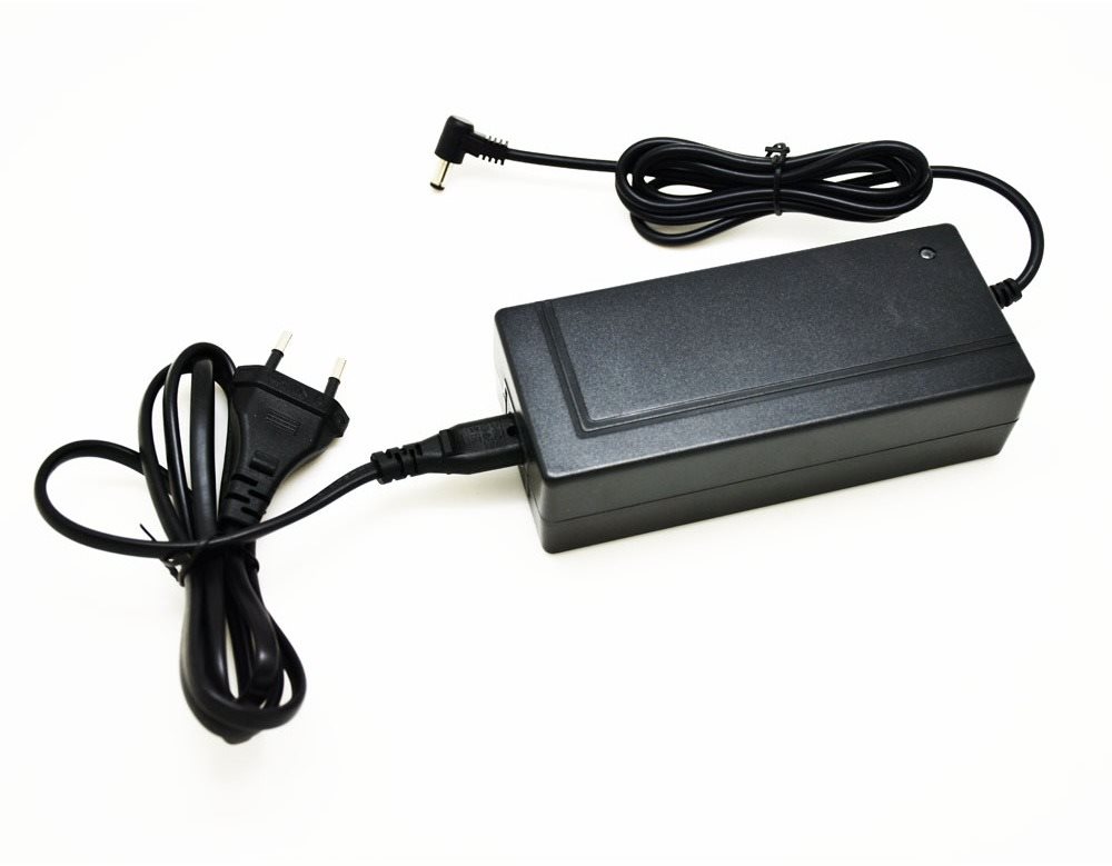 Nabíjačka batérie na elektrokolobežku BLUETOUCH BTXPRO