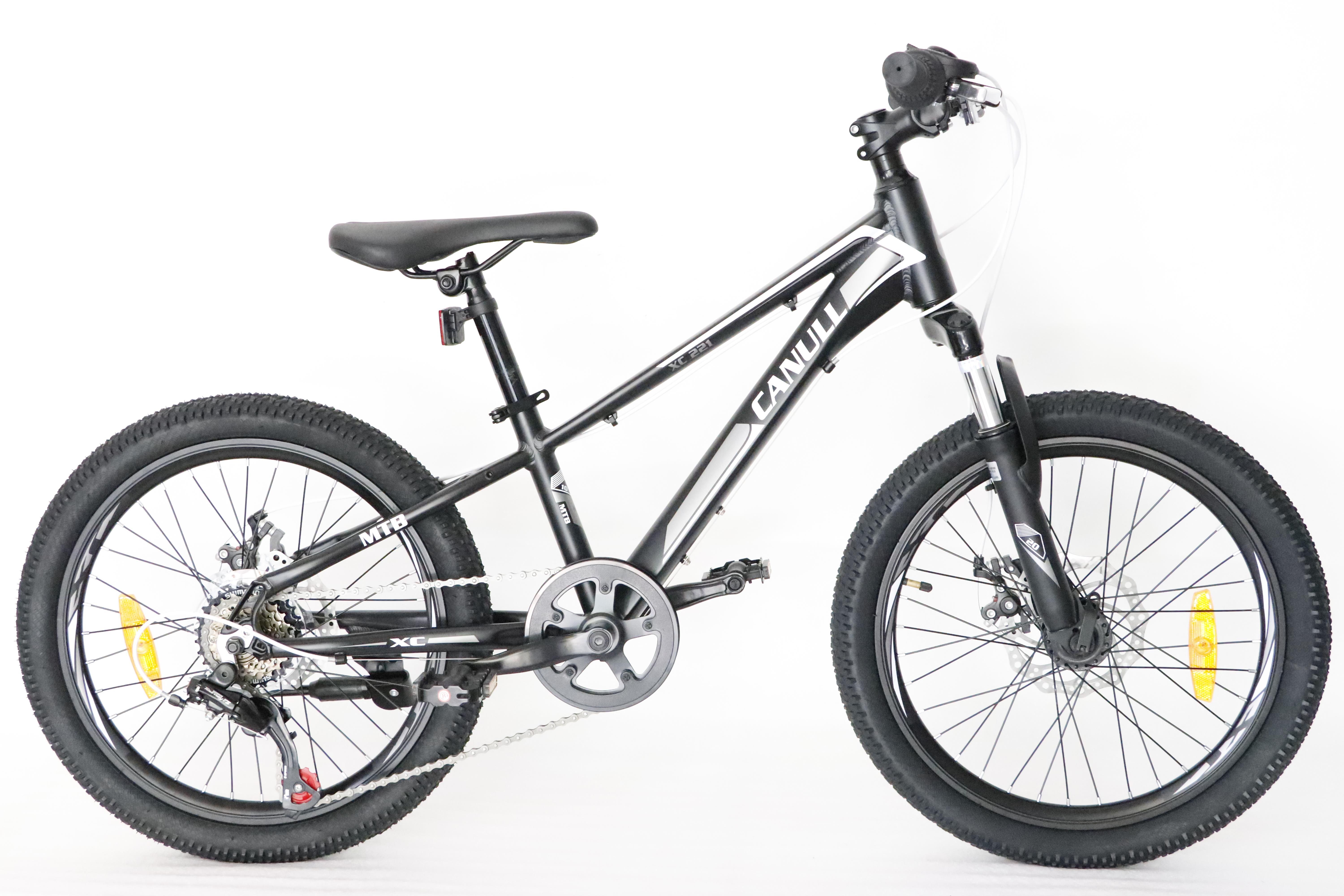 Canull XC 221 čierna/biela 20"