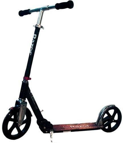 Razor A5 Lux – čierna